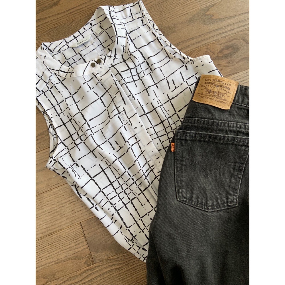 Sleeveless Patterned Dress Shirt